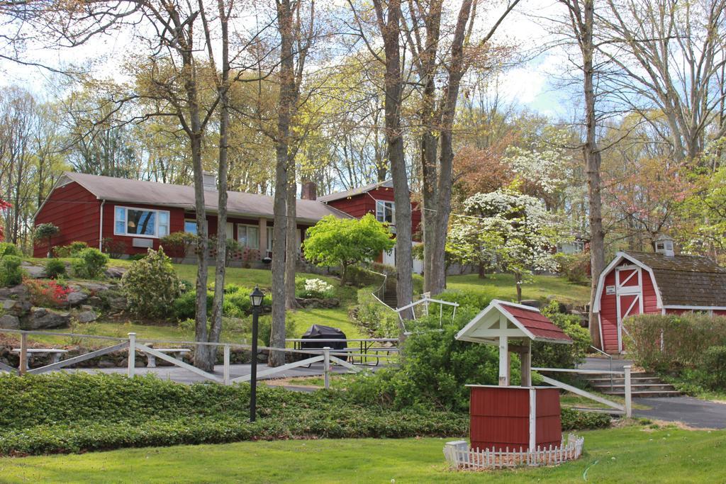 Heidi'S Inn Brewster Exterior foto